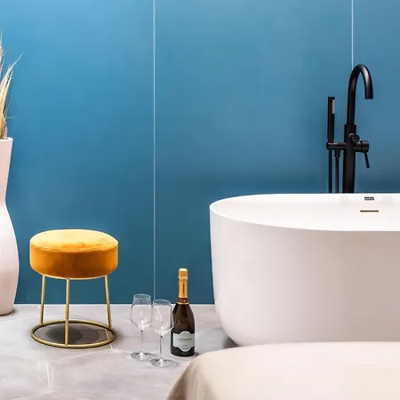 Dimo Luxury 1 *