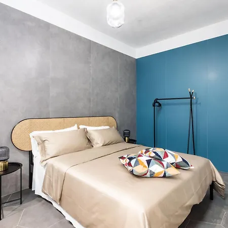 Dimo Luxury 1