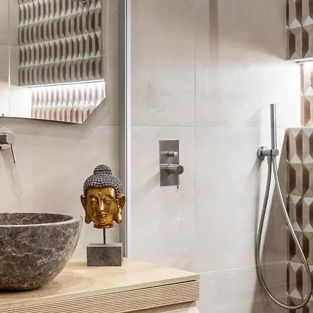 Apartment Dimo Luxury 1 *